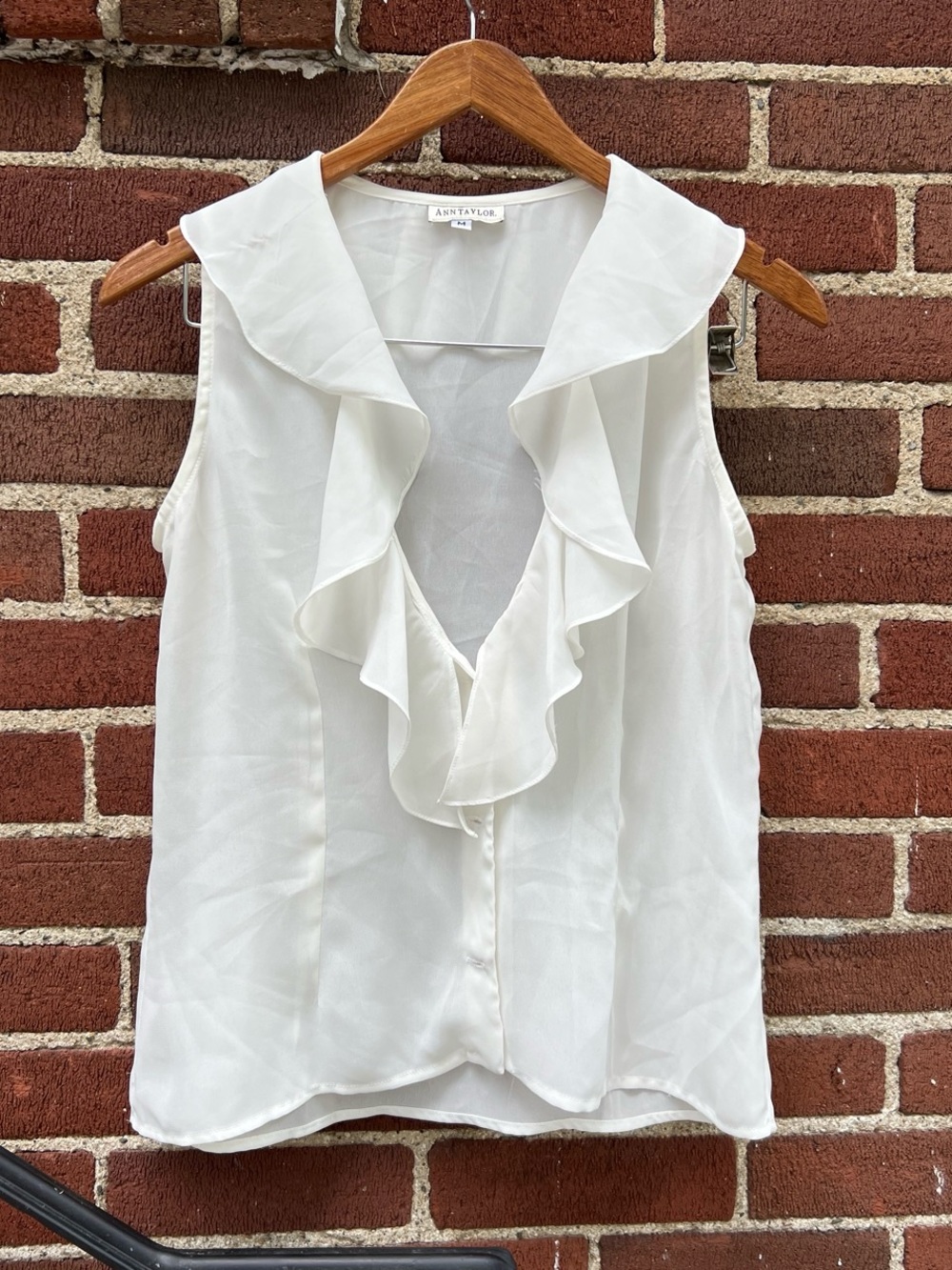 Ann Taylor Ivory Ruffle V-Neck Sleeveless Blouse